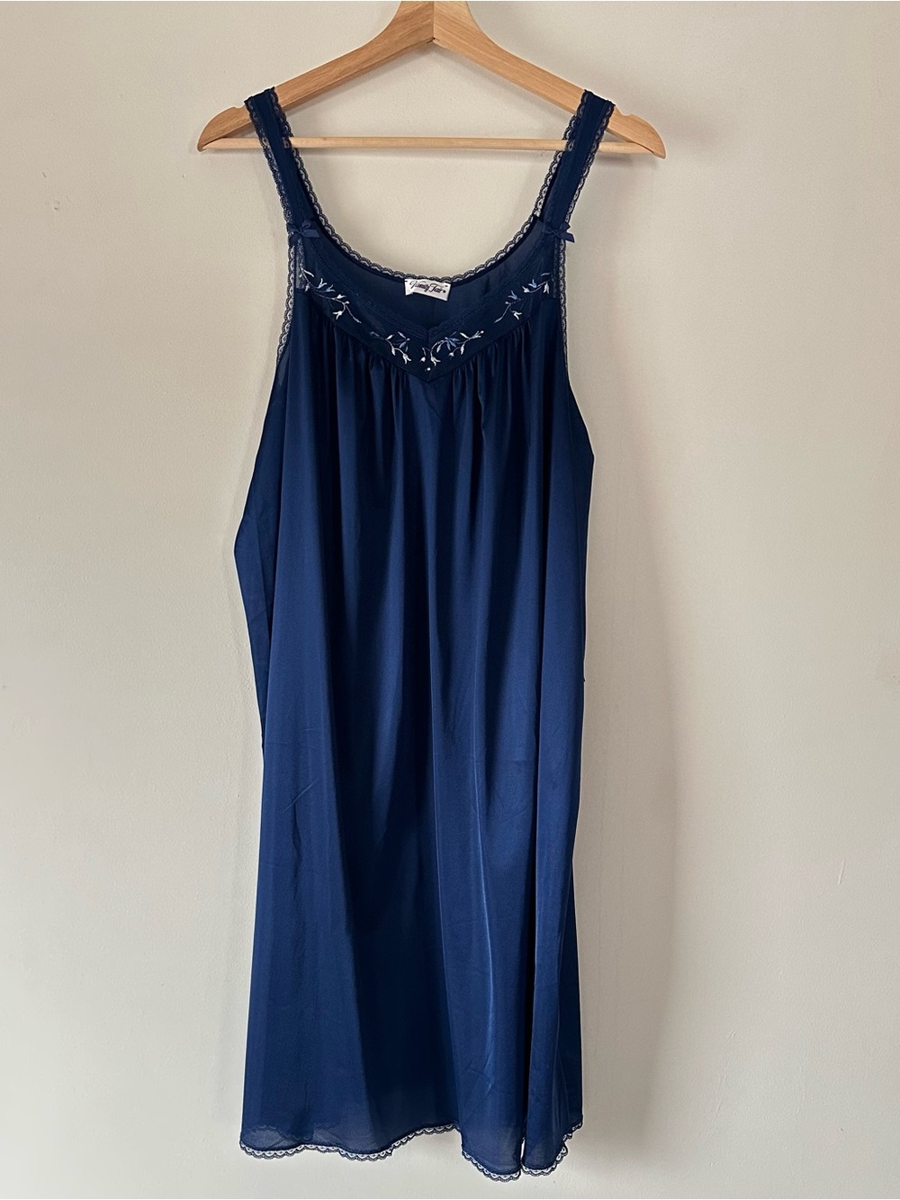 Navy Blue Vintage Vanity Fair Nightgown Nightie L NWT Nylon Floral